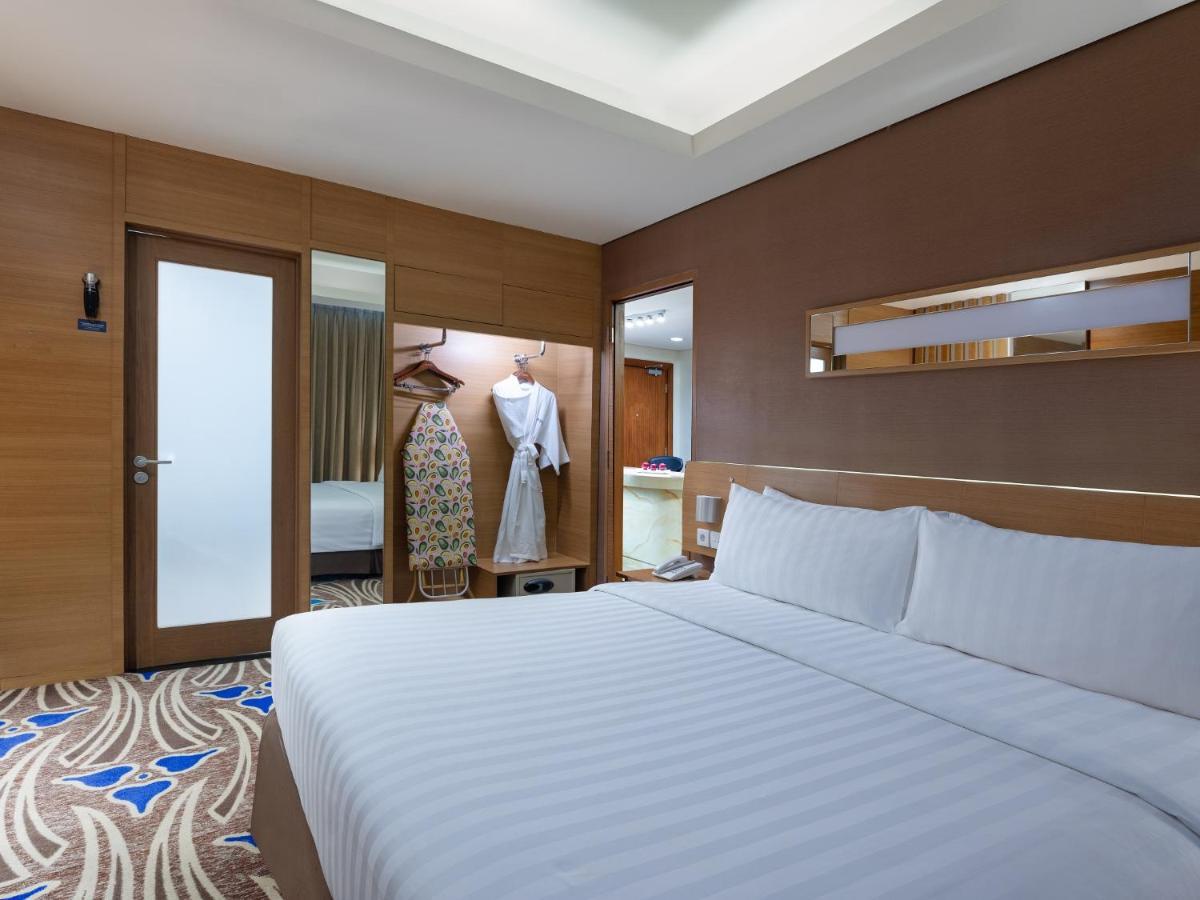 Hotel Aston Surakarta (Solo)