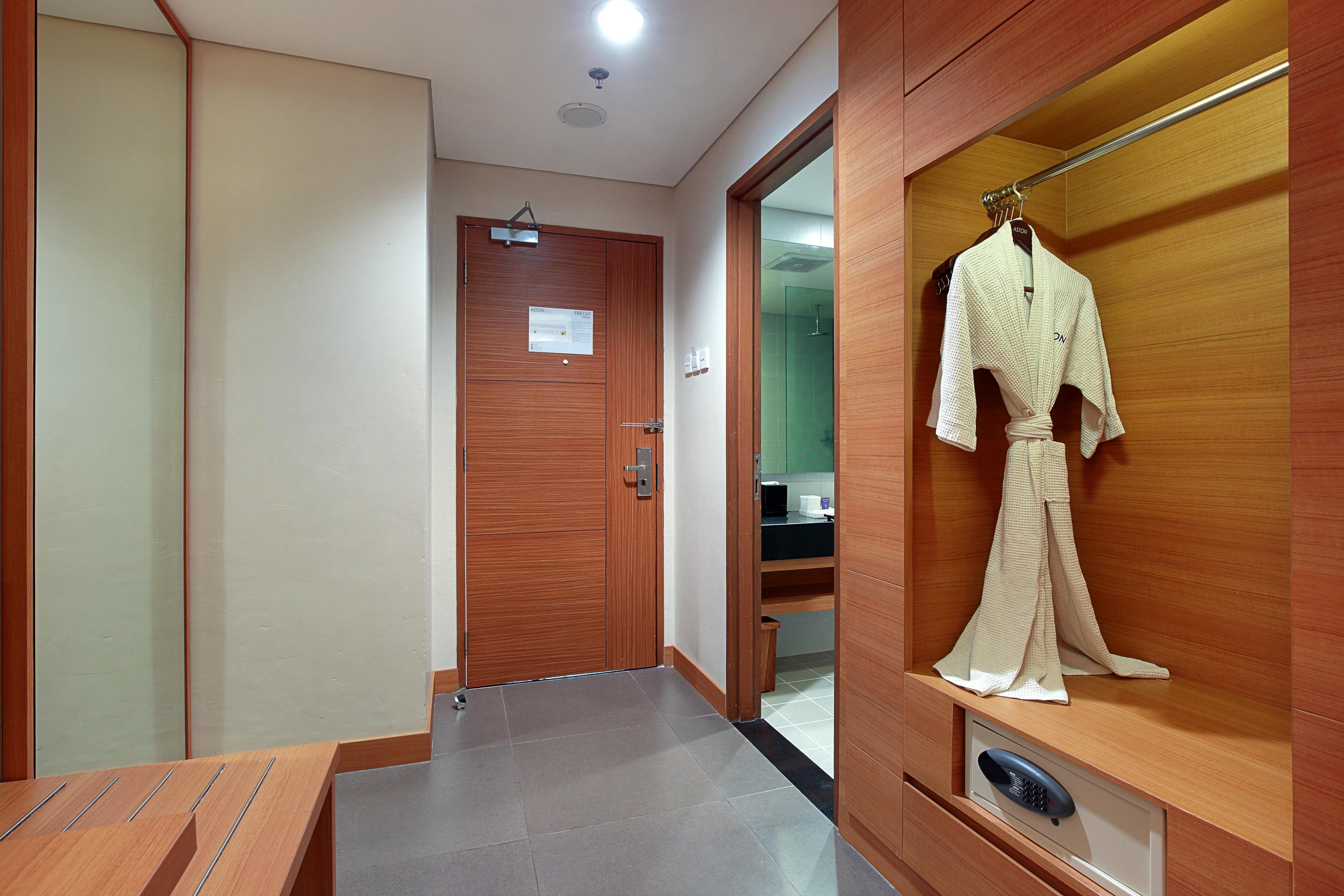 Aston Hotel 4*