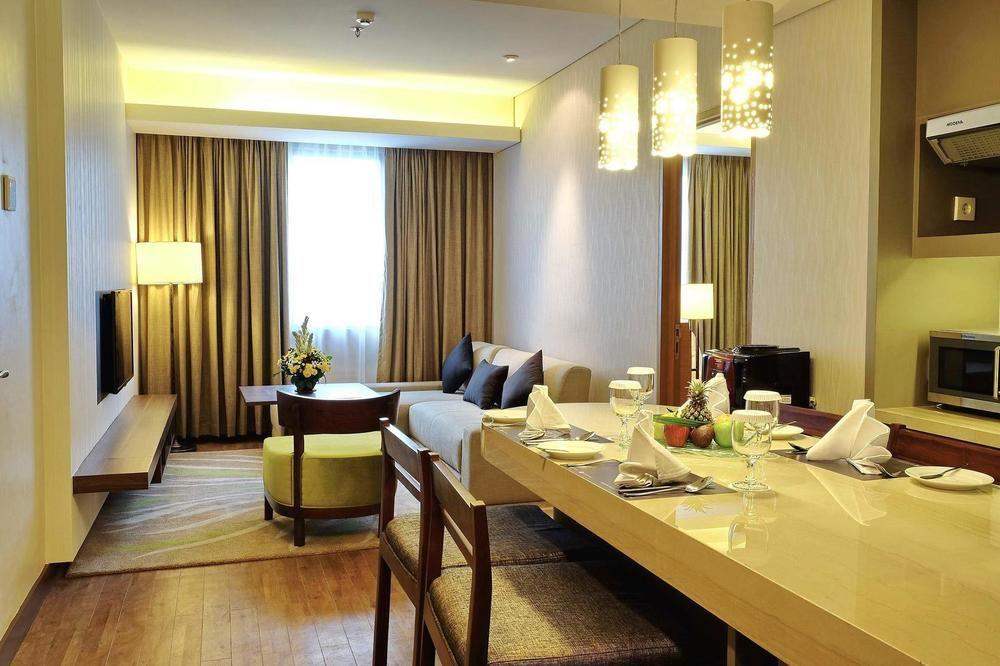 Aston 4* Surakarta (Solo)