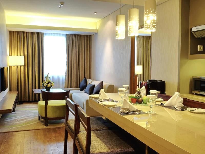 Aston Surakarta (Solo)