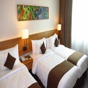 Aston Hotel